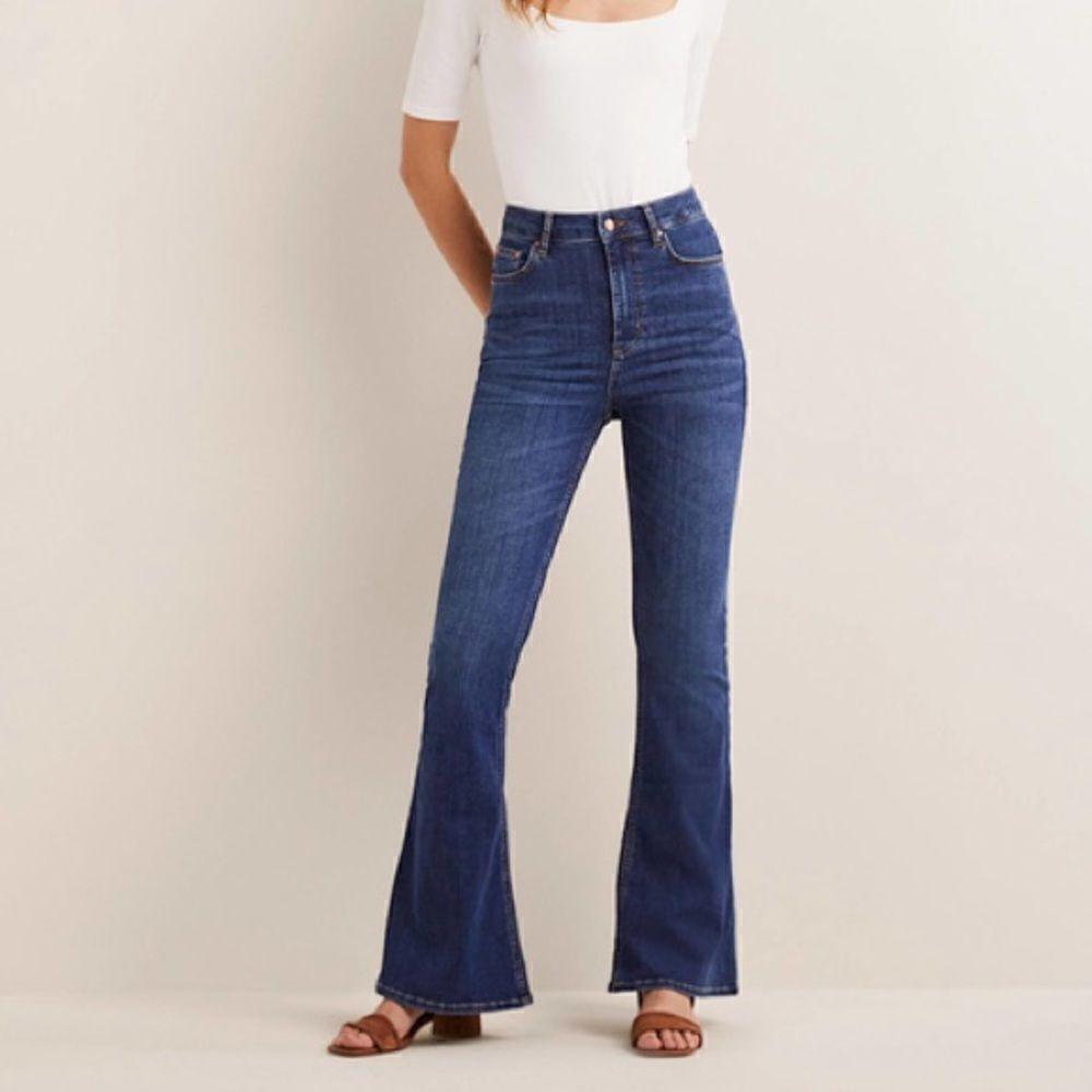 Boden High-Rise Fitted Flare Jeans